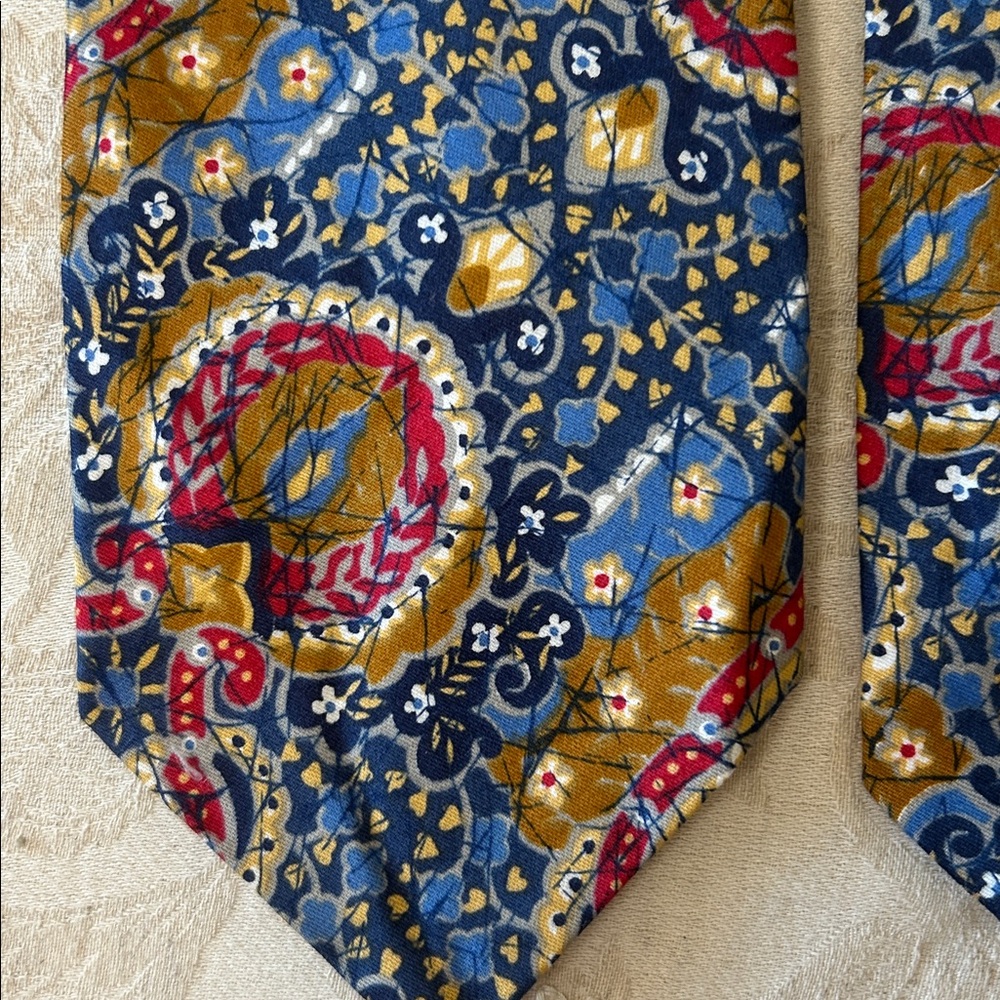 🦩VINTAGE Gentry Tie 4" Wide - Paisley Floral Medallion - Blue Red Gold